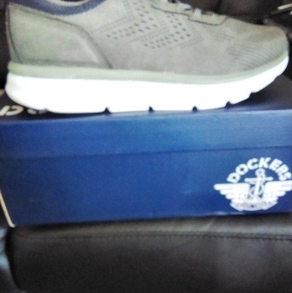 Travis Martin Supreme Flex Casual Walking Shoes.  $25 - Picture 2 of 6